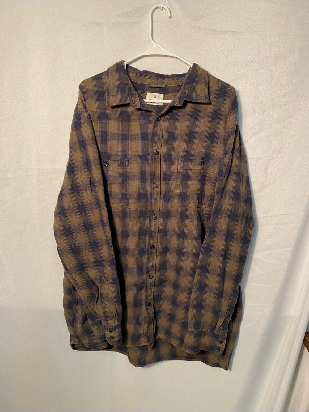 Men's Brown & Navy Plaid Button-Up Flannel